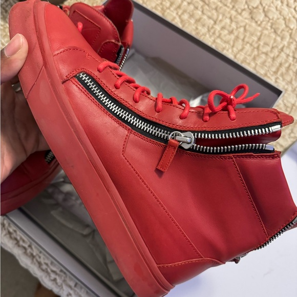 “Giuseppe”men’s US 12 authentic sneaker - Picture 5 of 8